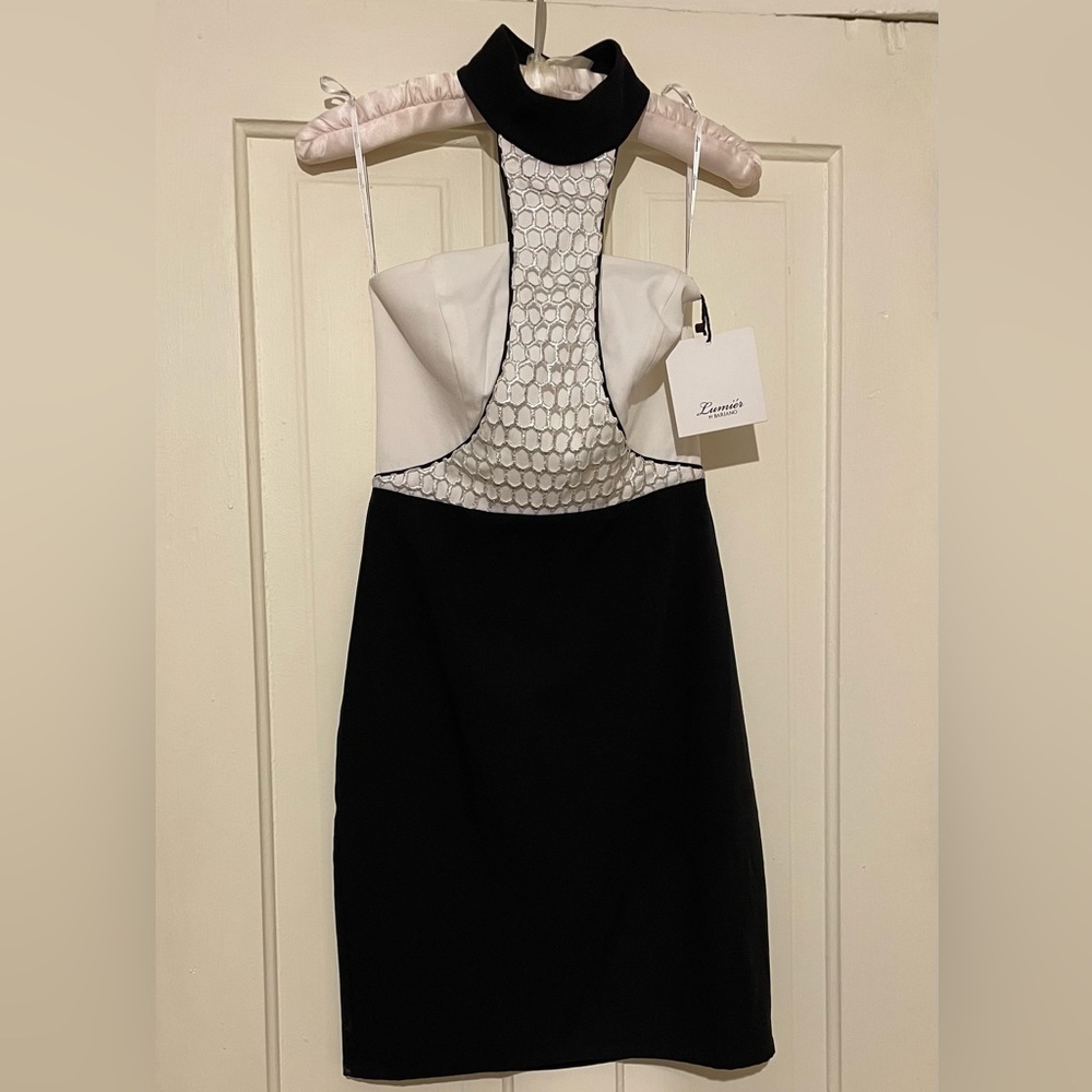 Lumier by Bariano NWT Black/Silver/White Dress. Size 4